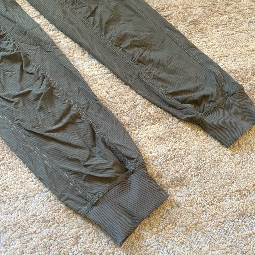 Lululemon Dance Studio Green Twill Joggers Pants Cuffed Tapered Leg Drawstring - Picture 2 of 9